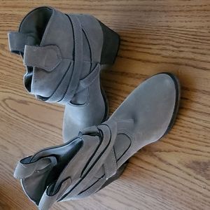 Rocket Dog pull on booties size 9